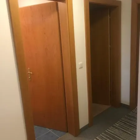 Low - Budget Anfang *